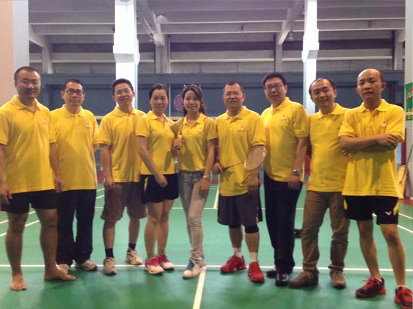 米兰·(milan)团队建设-羽毛球活动